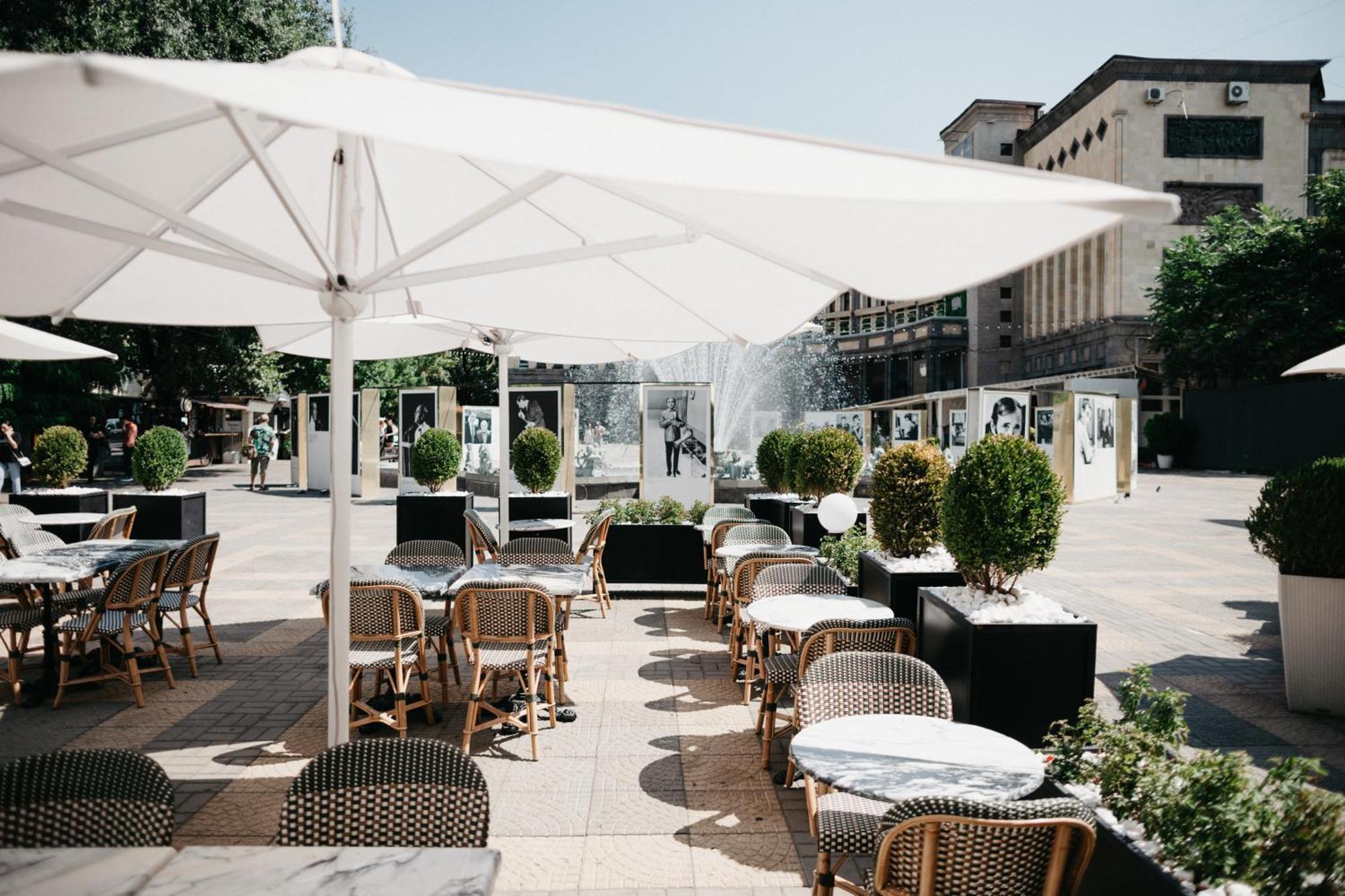 Grand Hotel Yerevan - Small Luxury Hotels Of The World Exterior photo