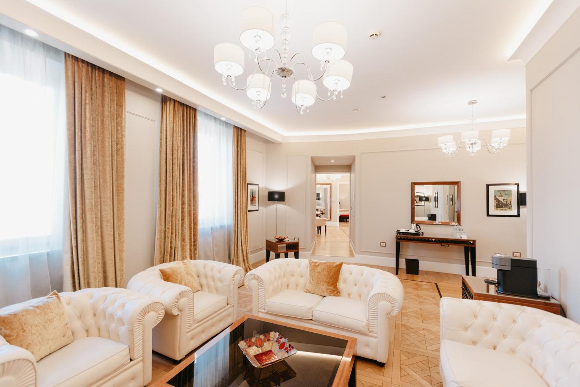 Grand Hotel Yerevan - Small Luxury Hotels Of The World Exterior photo