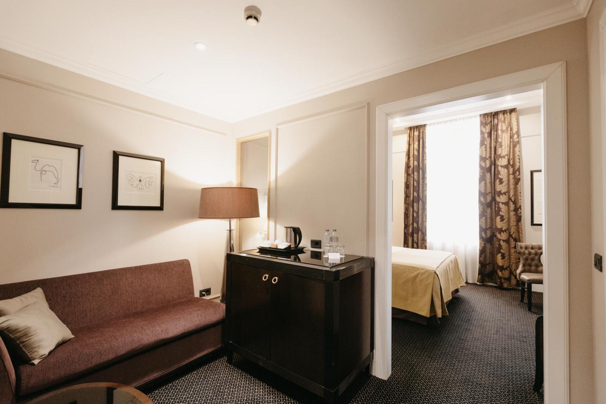 Grand Hotel Yerevan - Small Luxury Hotels Of The World Exterior photo