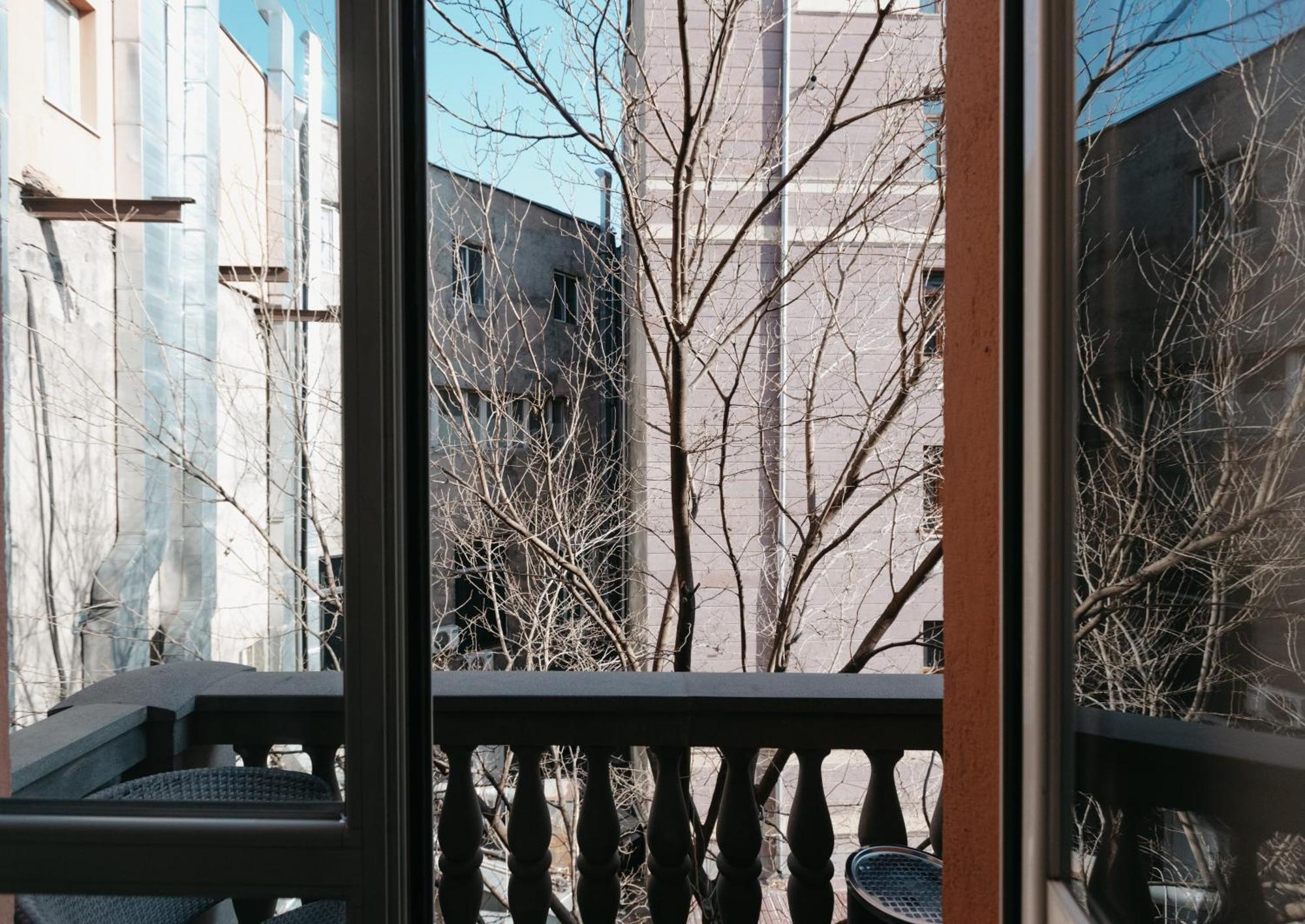 Grand Hotel Yerevan - Small Luxury Hotels Of The World Exterior photo
