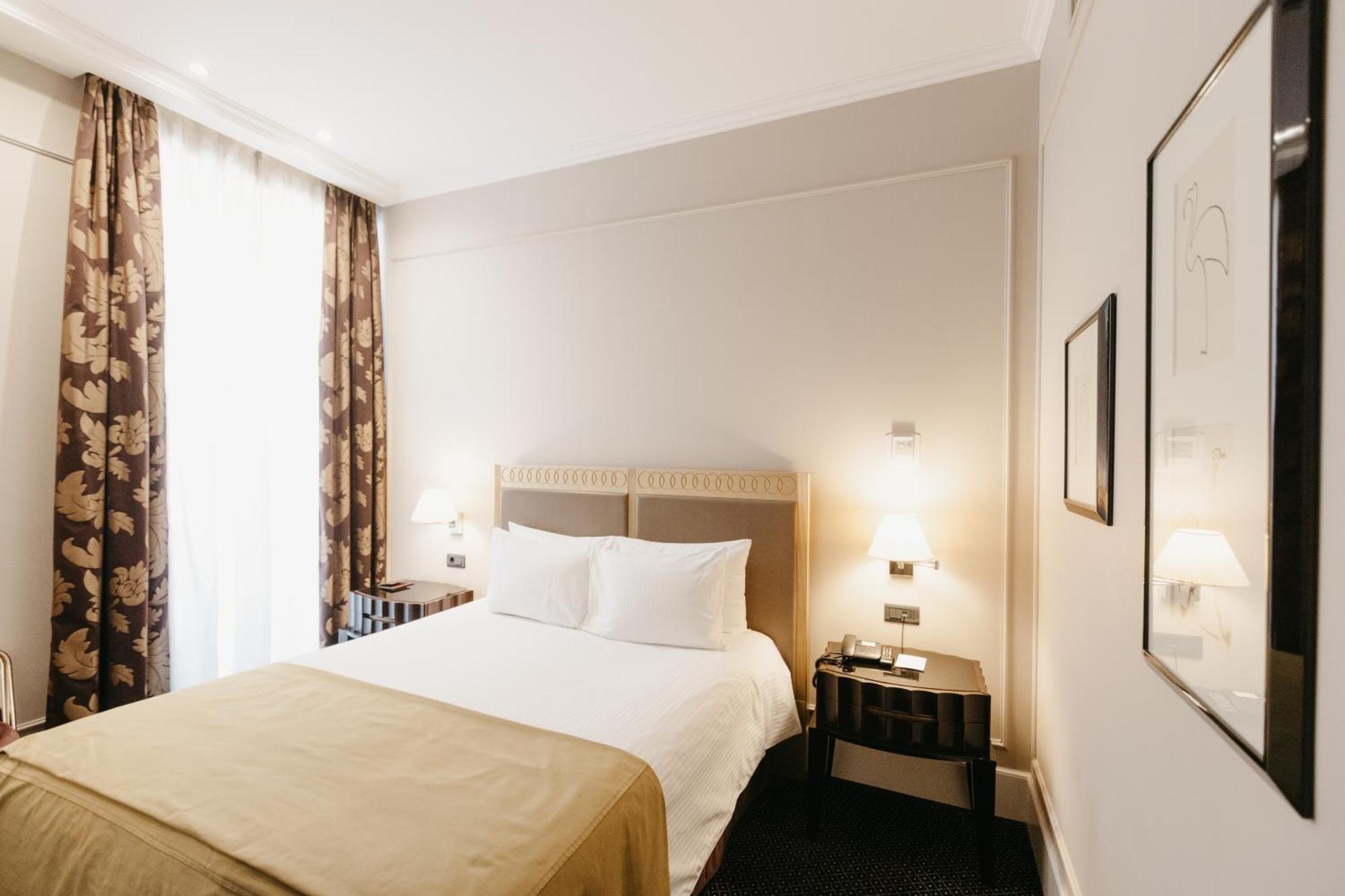 Grand Hotel Yerevan - Small Luxury Hotels Of The World Exterior photo