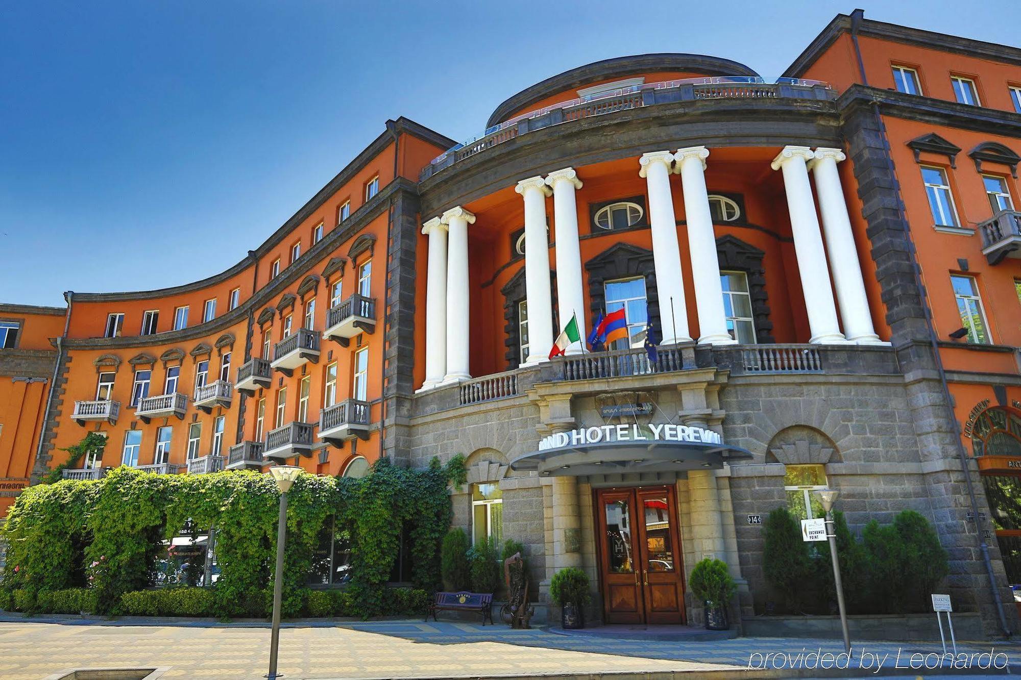 Grand Hotel Yerevan - Small Luxury Hotels Of The World Exterior photo